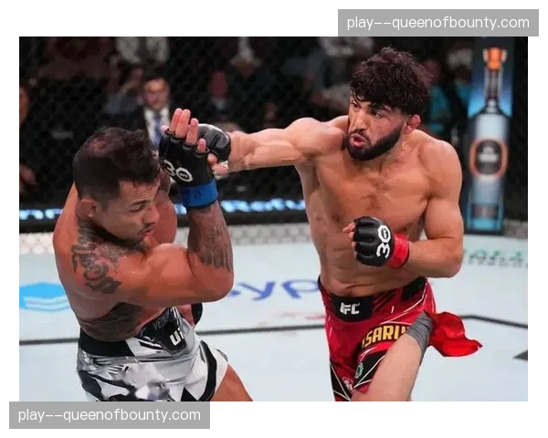 技术复盘：萨鲁基安如何通过精准打击与防摔，掌控五回合节奏